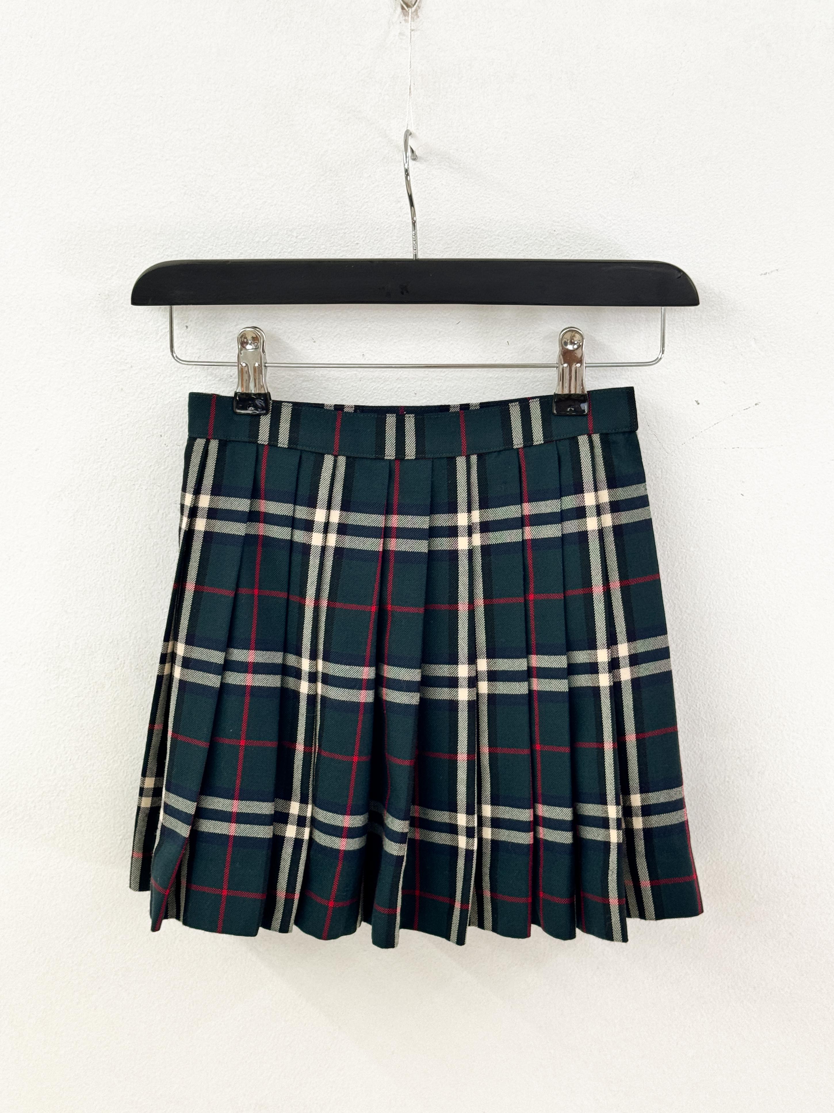 Burberry skirt 110 size